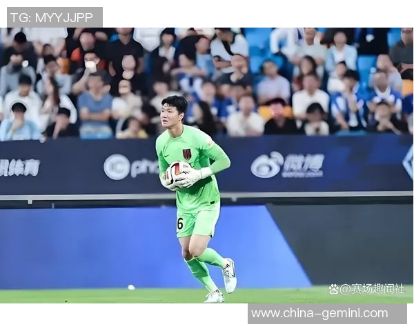 成都足球队灵活性引发热议球迷观点各异争论不断MBA