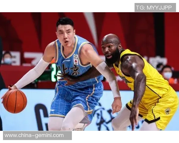 翟晓川的篮球之路：从青涩少年到CBA明星的成长故事